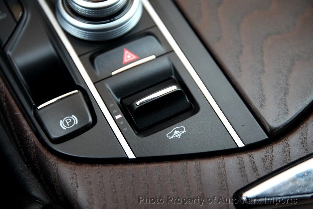 2017 Maserati Levante photo 44