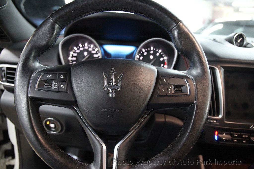 2017 Maserati Levante photo 46