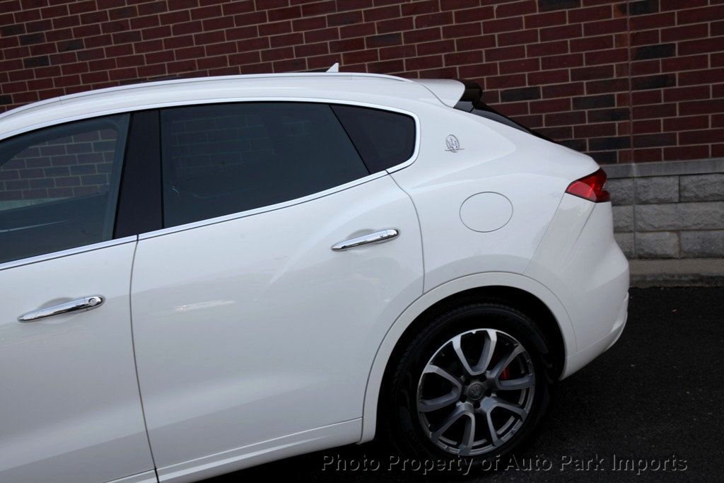 2017 Maserati Levante photo 5