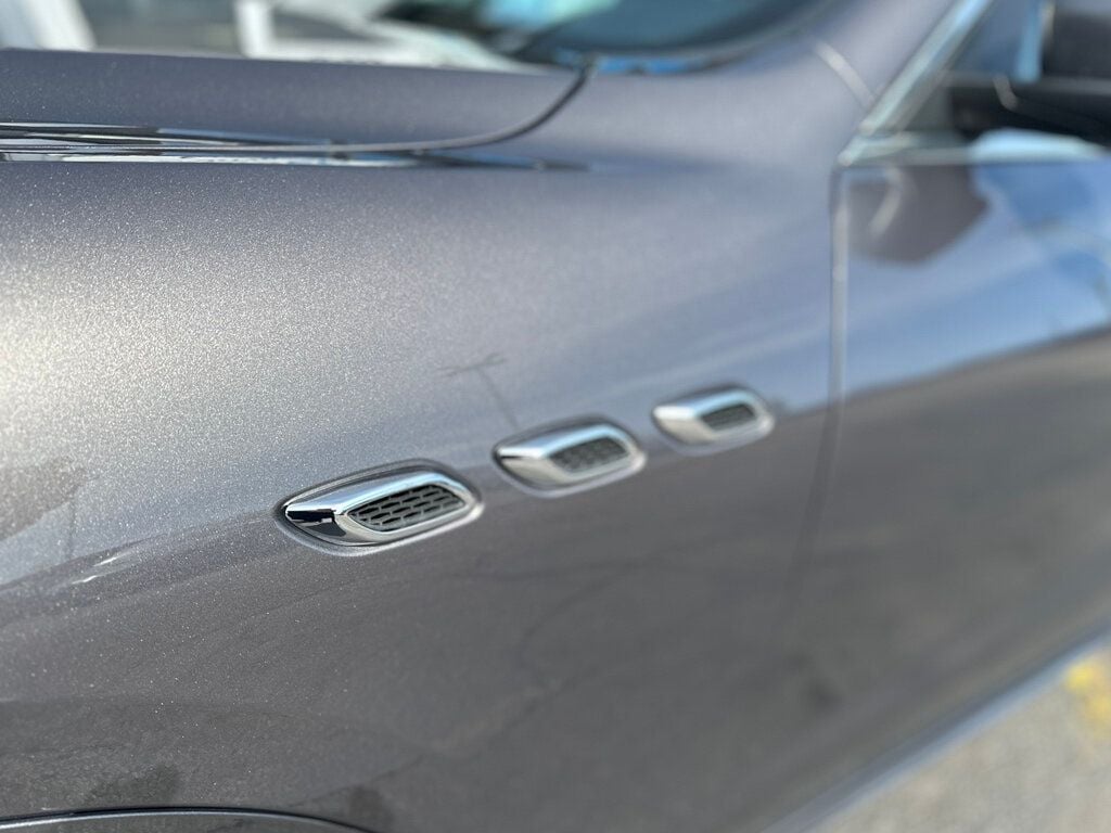 2017 Maserati Levante 3.0L - 22356350 - 12
