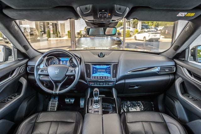 2017 Maserati Levante LEVANTE - NAV - MOONROOF - BACKUP CAM - BLUETOOTH - GORGEOUS - 22918637 - 2