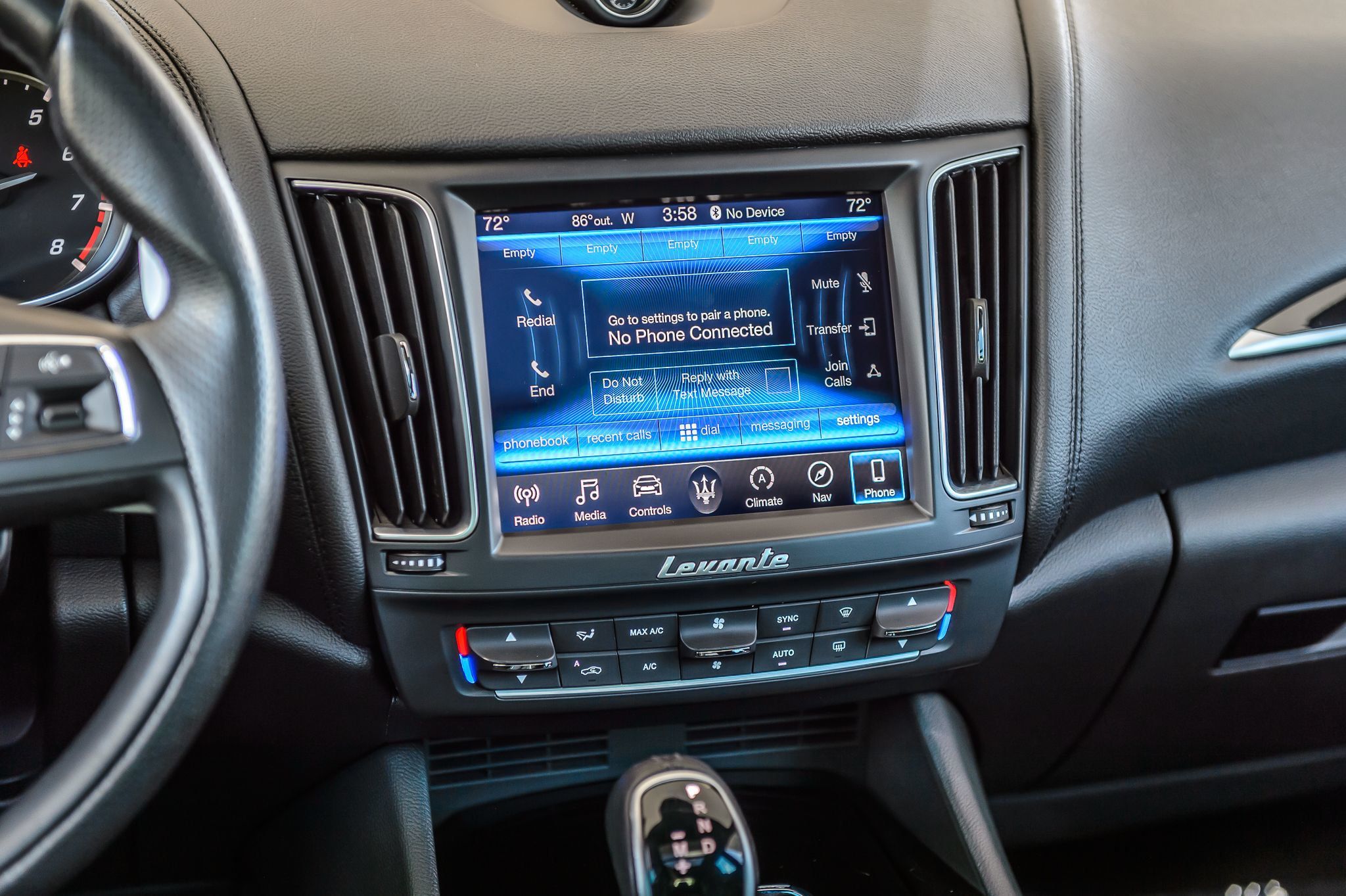 2017 Maserati Levante photo 30