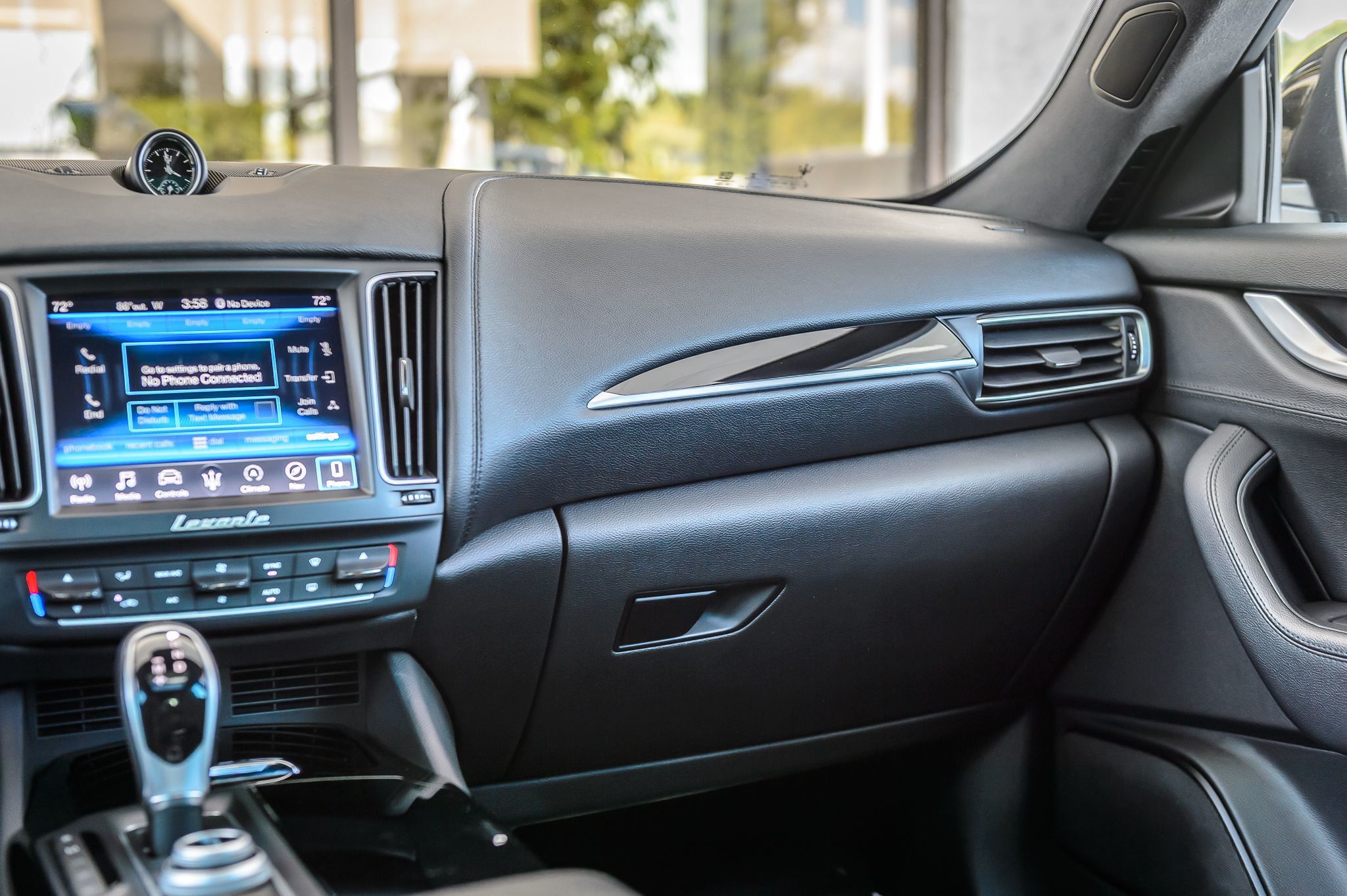 2017 Maserati Levante photo 34