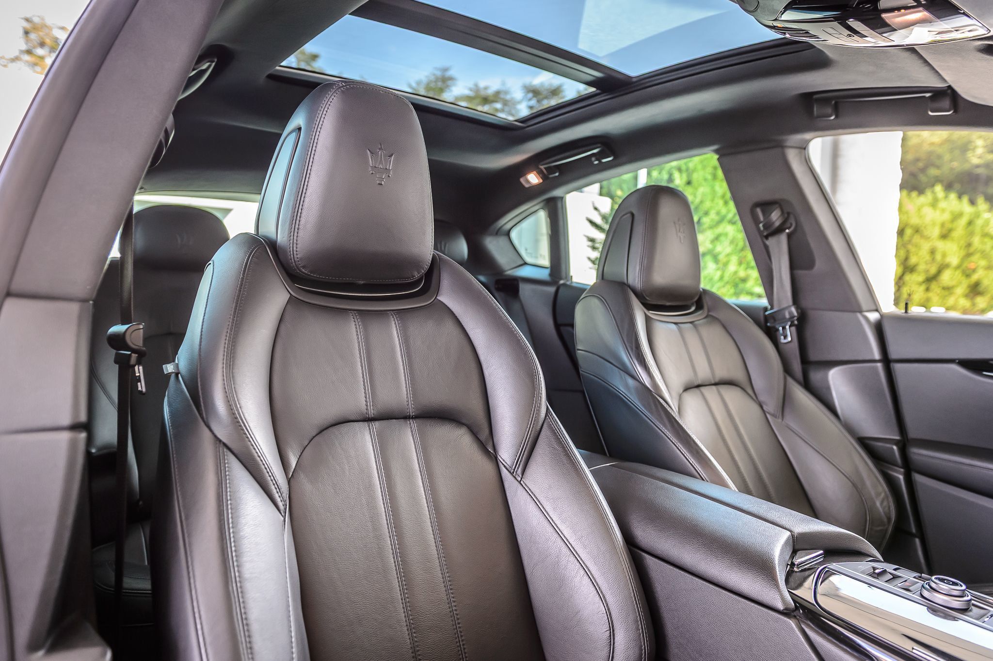2017 Maserati Levante photo 37