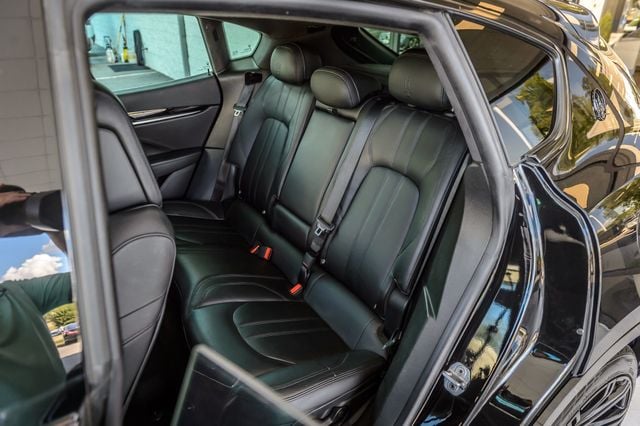 2017 Maserati Levante LEVANTE - NAV - MOONROOF - BACKUP CAM - BLUETOOTH - GORGEOUS - 22918637 - 42