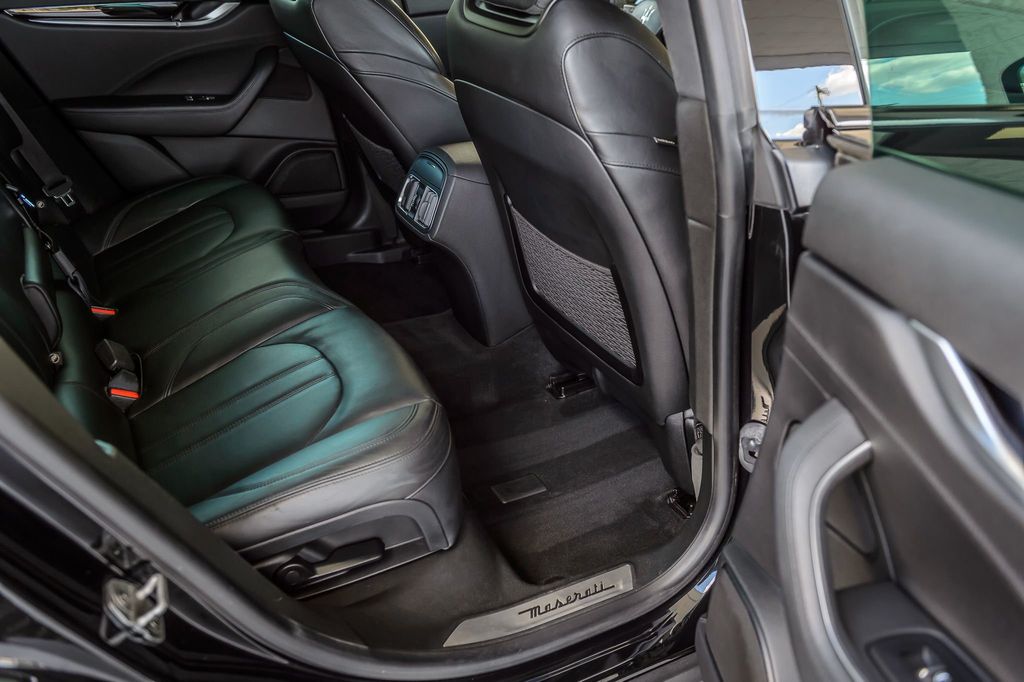 2017 Maserati Levante LEVANTE - NAV - MOONROOF - BACKUP CAM - BLUETOOTH - GORGEOUS - 22918637 - 43