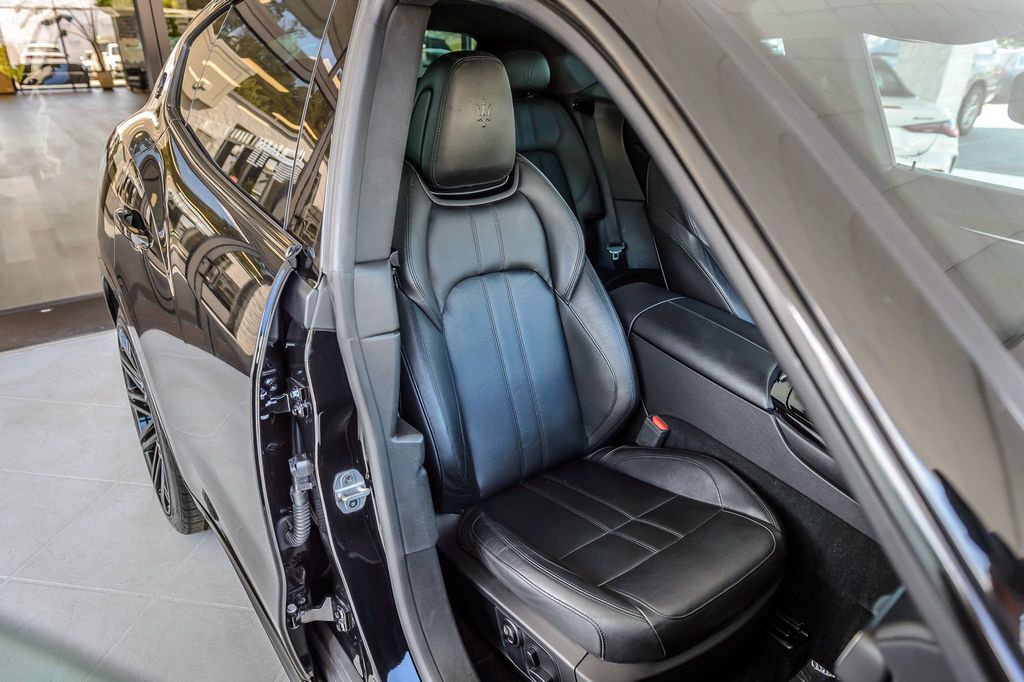 2017 Maserati Levante LEVANTE - NAV - MOONROOF - BACKUP CAM - BLUETOOTH - GORGEOUS - 22918637 - 44