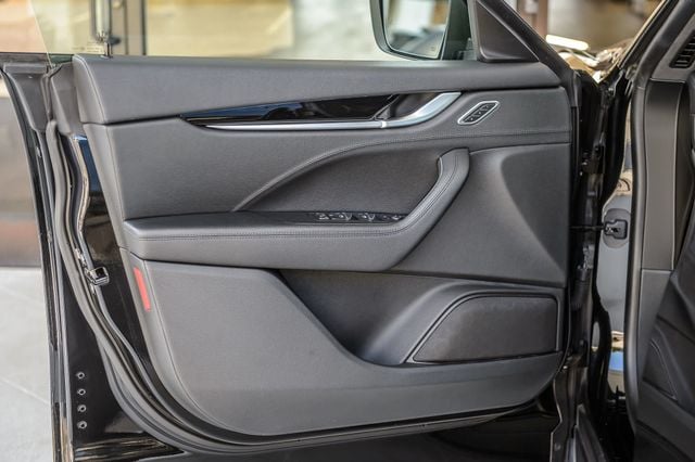 2017 Maserati Levante LEVANTE - NAV - MOONROOF - BACKUP CAM - BLUETOOTH - GORGEOUS - 22918637 - 47