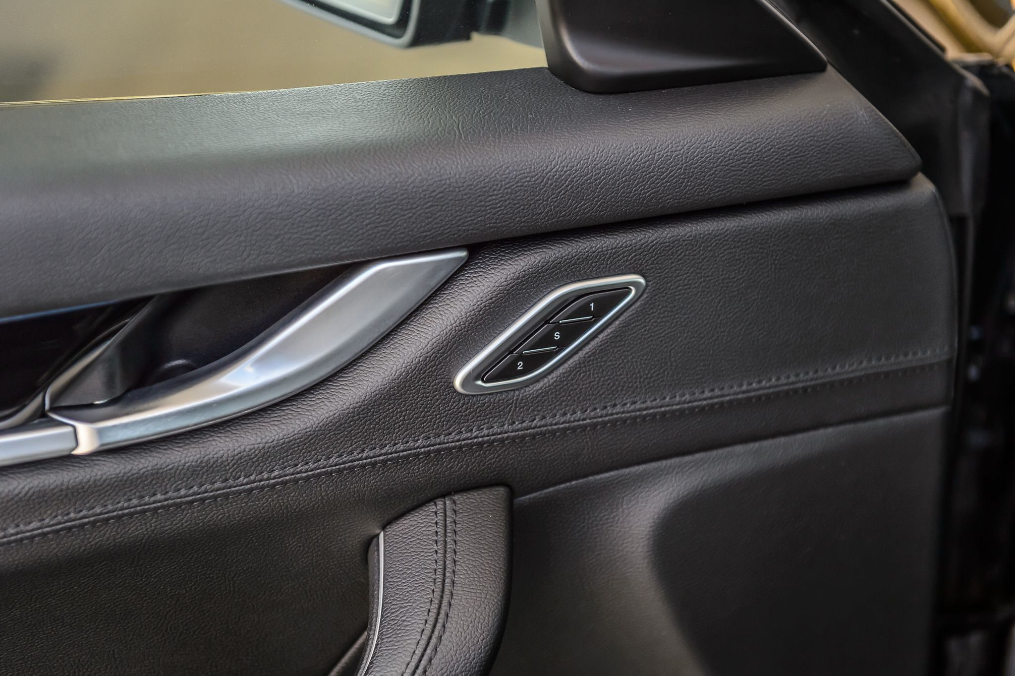 2017 Maserati Levante photo 49