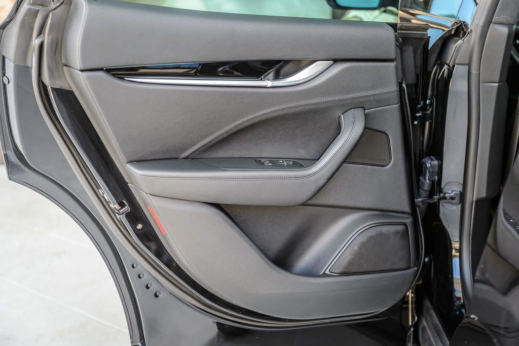 2017 Maserati Levante LEVANTE - NAV - MOONROOF - BACKUP CAM - BLUETOOTH - GORGEOUS - 22918637 - 51