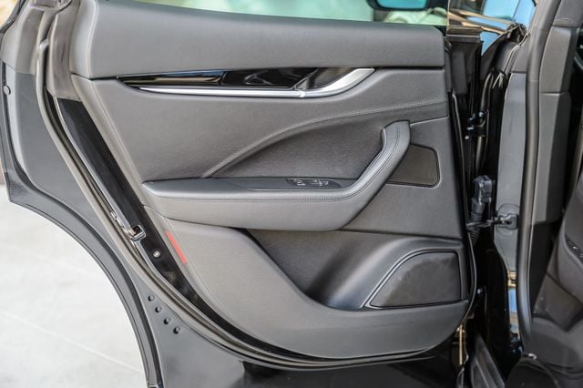 2017 Maserati Levante LEVANTE - NAV - MOONROOF - BACKUP CAM - BLUETOOTH - GORGEOUS - 22918637 - 51