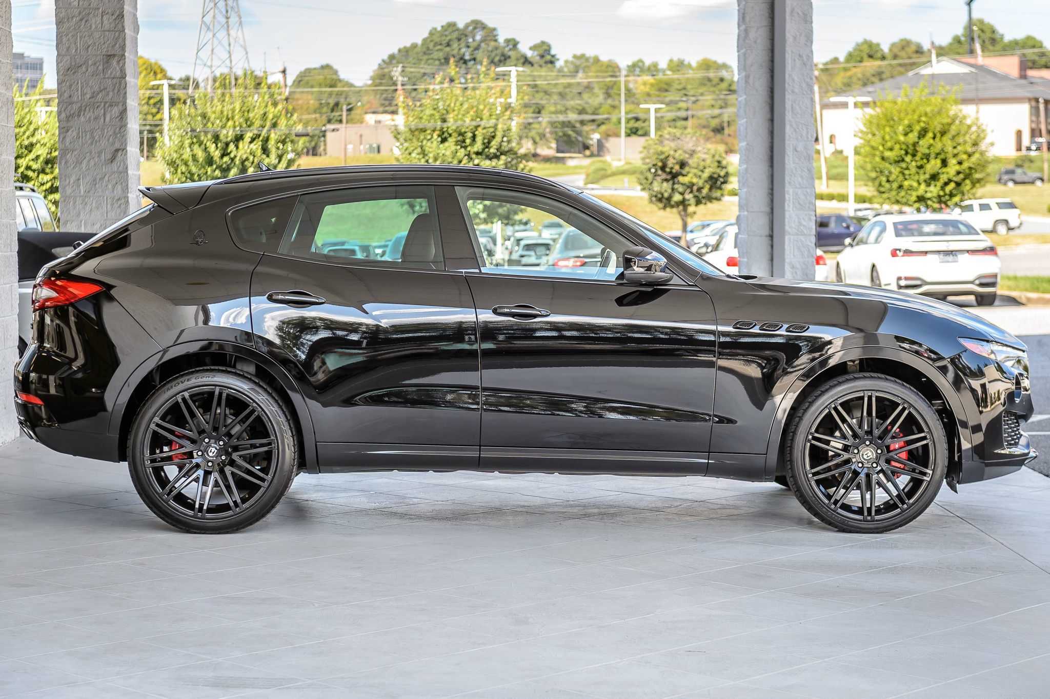 2017 Maserati Levante photo 55