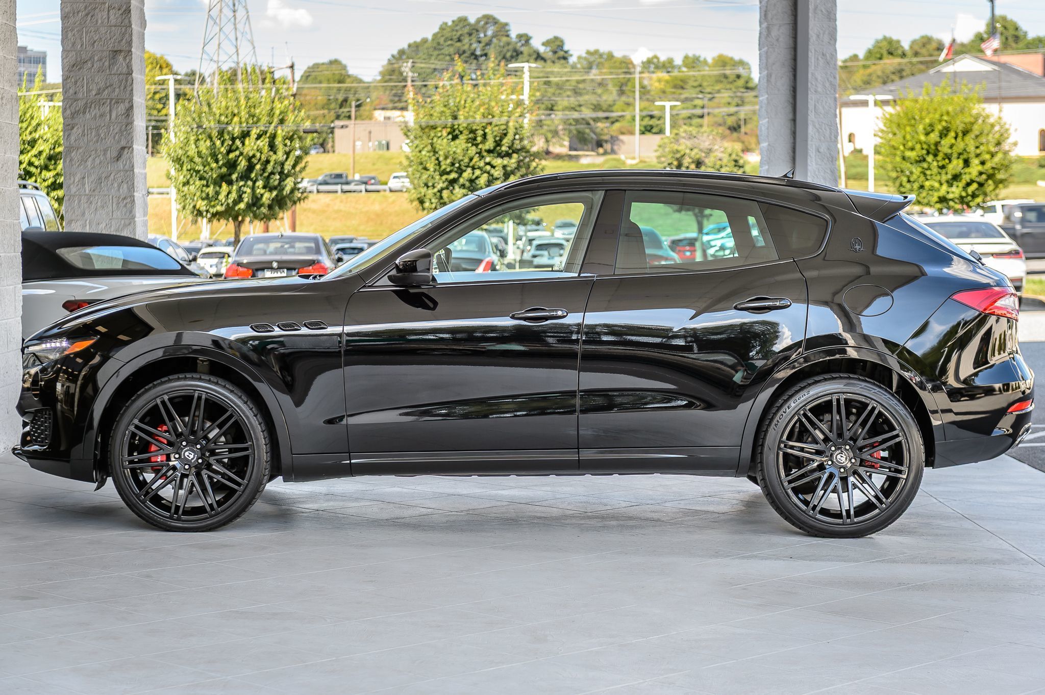 2017 Maserati Levante photo 56