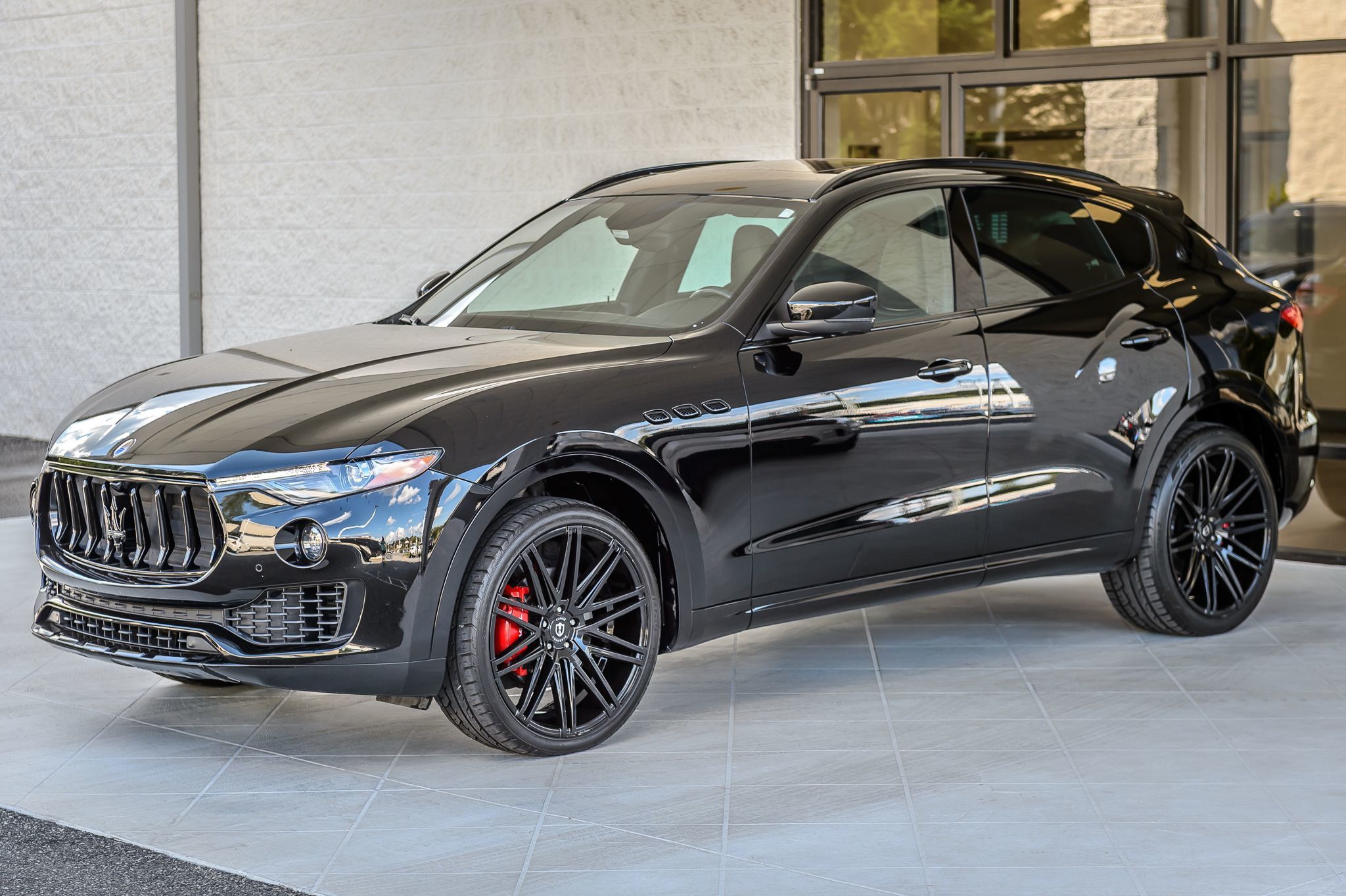2017 Maserati Levante photo 6