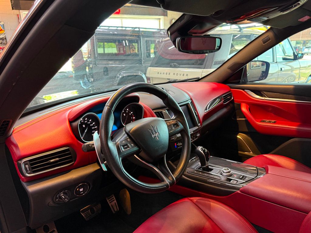 2017 Maserati Levante photo 18