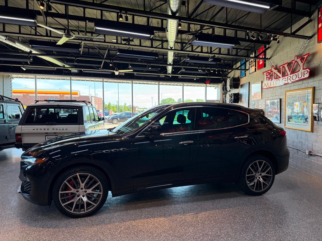 2017 Maserati Levante photo 2