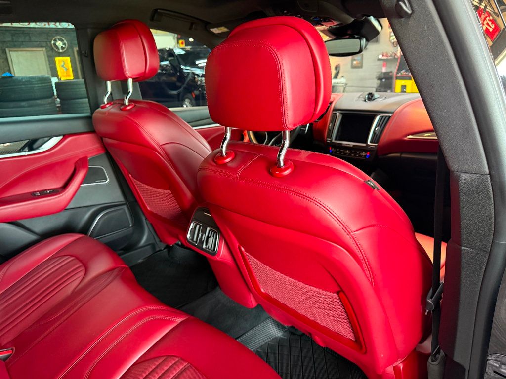 2017 Maserati Levante photo 29
