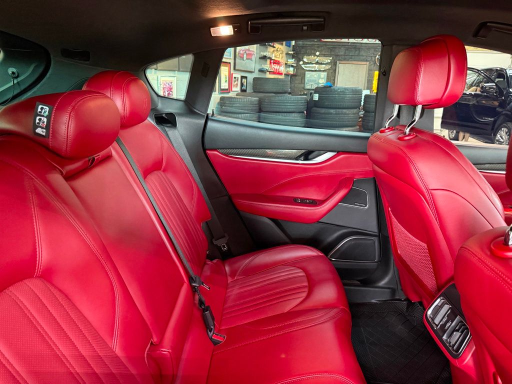 2017 Maserati Levante photo 30