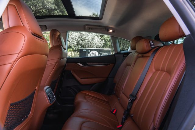 2017 Maserati Levante S 3.0L - 23062450 - 17