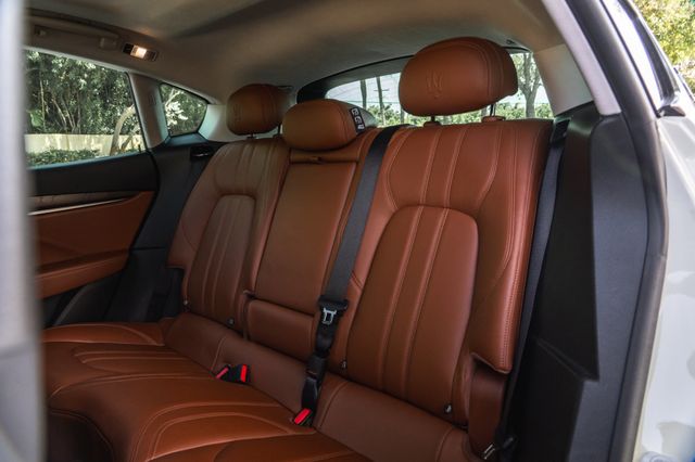2017 Maserati Levante S 3.0L - 23062450 - 18