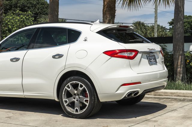 2017 Maserati Levante S 3.0L - 23062450 - 3
