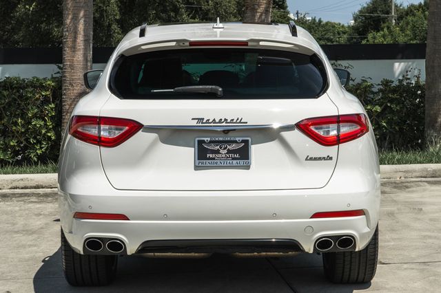 2017 Maserati Levante S 3.0L - 23062450 - 4