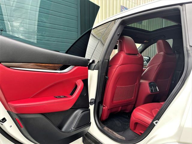 2017 Maserati Levante S AWD 4dr SUV - 21487100 - 24