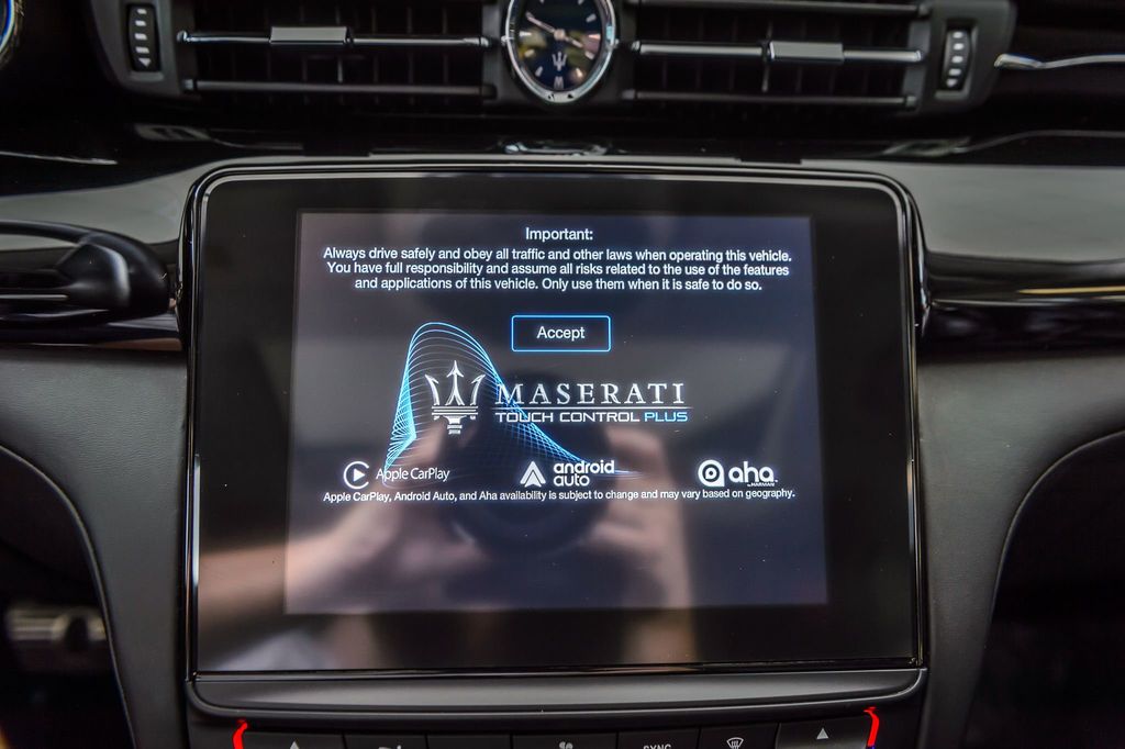 2017 Maserati Quattroporte QUATTROPORTE SQ4 GRANSPORT - NAV - MOONROOF - BACKUP CAM  - 22899916 - 18