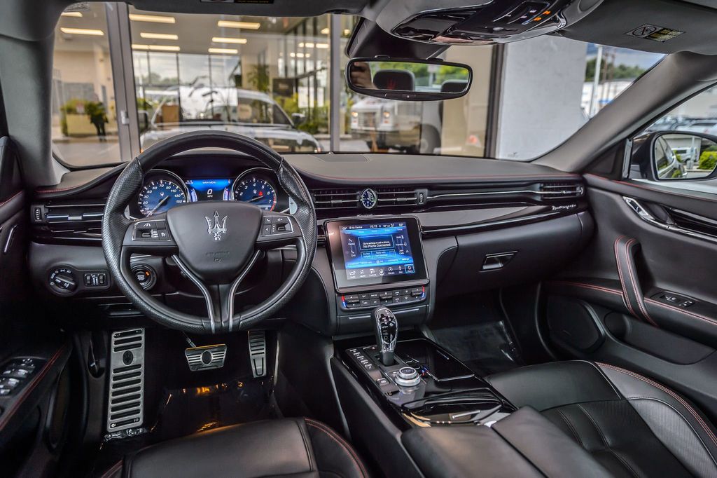 2017 Maserati Quattroporte QUATTROPORTE SQ4 GRANSPORT - NAV - MOONROOF - BACKUP CAM  - 22899916 - 27