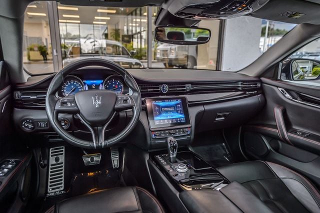 2017 Maserati Quattroporte QUATTROPORTE SQ4 GRANSPORT - NAV - MOONROOF - BACKUP CAM  - 22899916 - 27