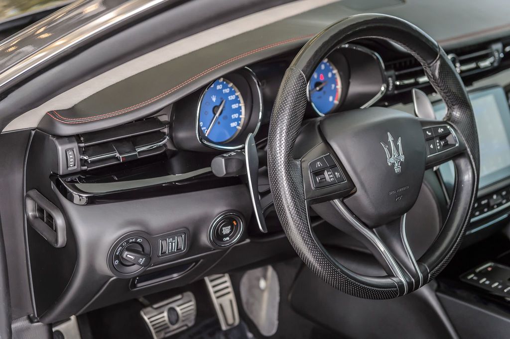 2017 Maserati Quattroporte QUATTROPORTE SQ4 GRANSPORT - NAV - MOONROOF - BACKUP CAM  - 22899916 - 28