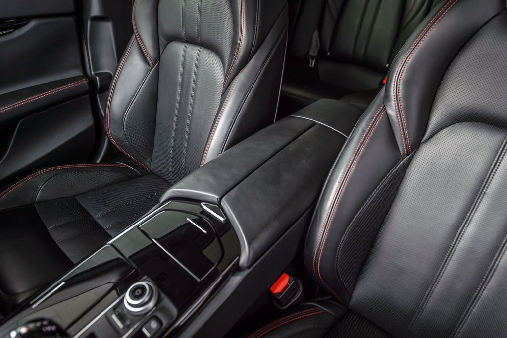 2017 Maserati Quattroporte QUATTROPORTE SQ4 GRANSPORT - NAV - MOONROOF - BACKUP CAM  - 22899916 - 34