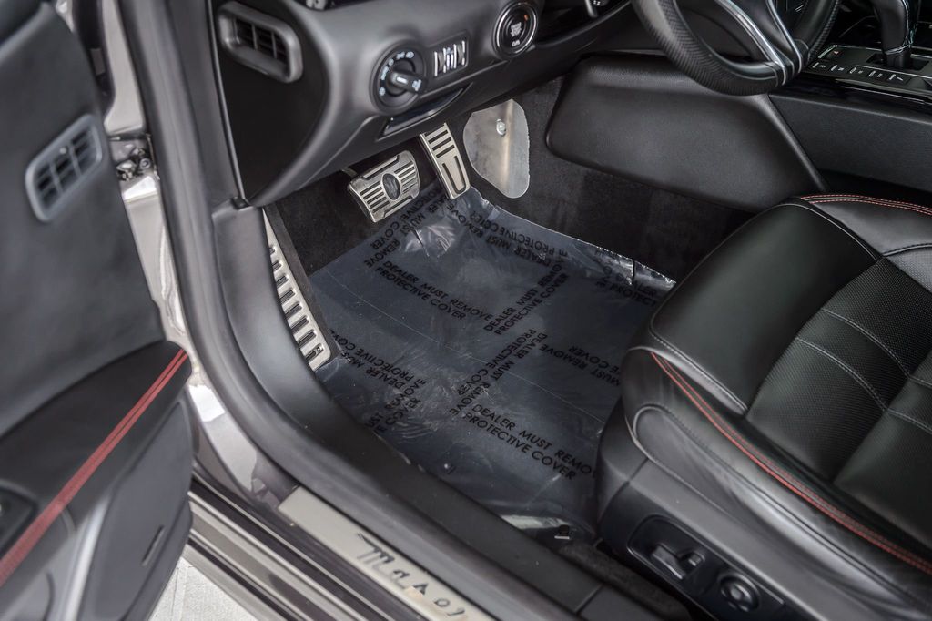 2017 Maserati Quattroporte QUATTROPORTE SQ4 GRANSPORT - NAV - MOONROOF - BACKUP CAM  - 22899916 - 42