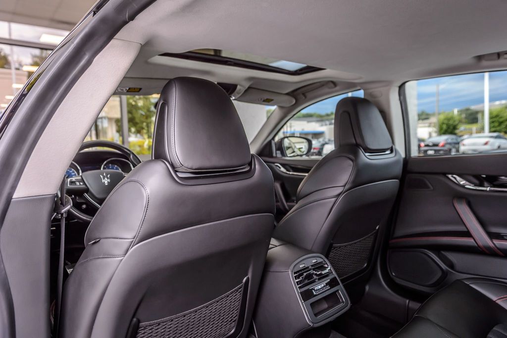 2017 Maserati Quattroporte QUATTROPORTE SQ4 GRANSPORT - NAV - MOONROOF - BACKUP CAM  - 22899916 - 43