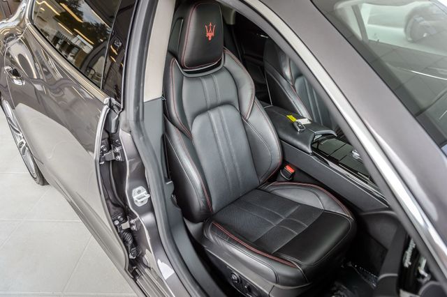 2017 Maserati Quattroporte QUATTROPORTE SQ4 GRANSPORT - NAV - MOONROOF - BACKUP CAM  - 22899916 - 47