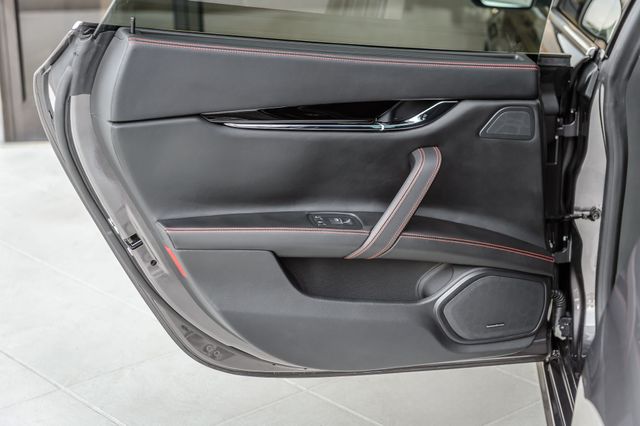 2017 Maserati Quattroporte QUATTROPORTE SQ4 GRANSPORT - NAV - MOONROOF - BACKUP CAM  - 22899916 - 55