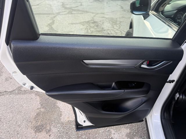 2017 Mazda CX-5 Sport - 22986410 - 13