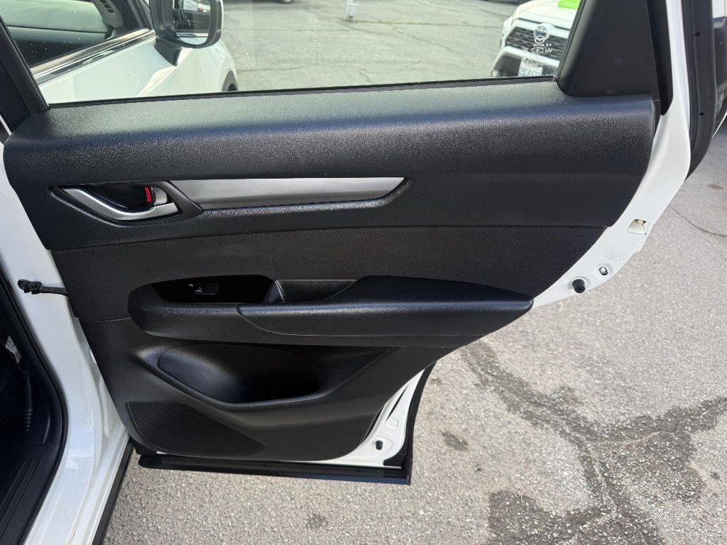 2017 Mazda CX-5 Sport - 22986410 - 18