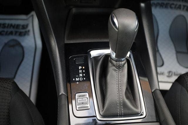 2017 Mazda Mazda3 Sport - 23042451 - 38