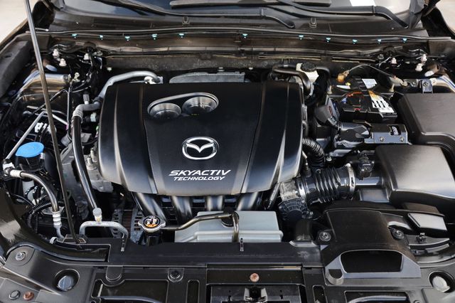 2017 Mazda Mazda3 4-Door  - 23002230 - 9