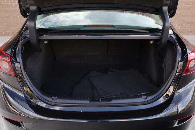 2017 Mazda Mazda3 4-Door  - 23002230 - 10