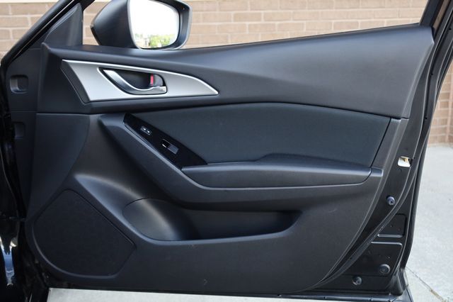 2017 Mazda Mazda3 4-Door  - 23002230 - 22