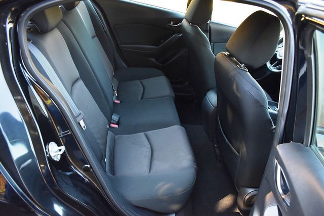 2017 Mazda Mazda3 4-Door Sport Manual - 22975195 - 19