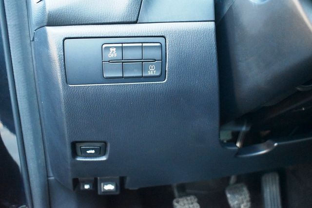 2017 Mazda Mazda3 4-Door Sport Manual - 22975195 - 28