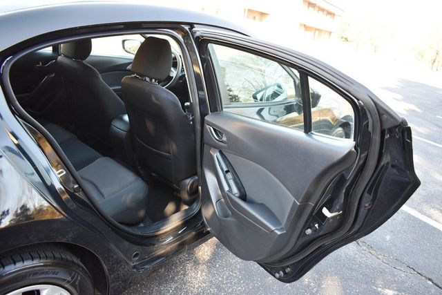 2017 Mazda Mazda3 4-Door Sport Manual - 22975195 - 33