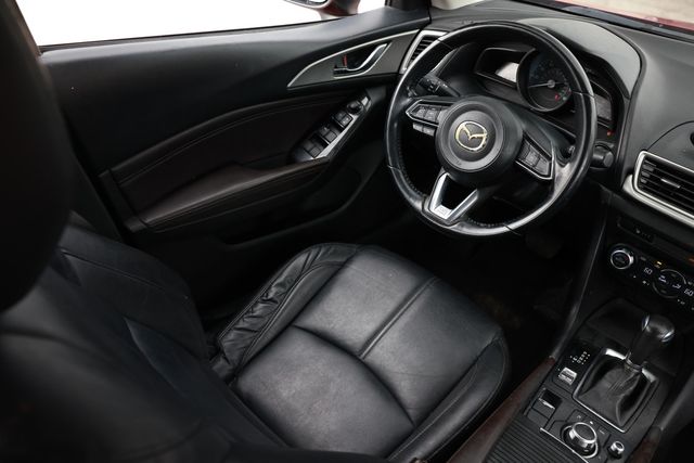 2017 Mazda Mazda3 4-Door Touring Automatic - 23057527 - 22