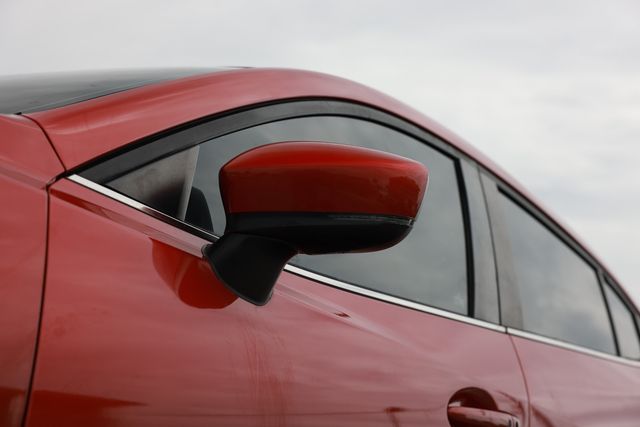 2017 Mazda Mazda3 4-Door Touring Automatic - 23057527 - 33