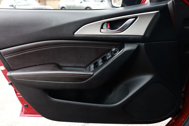 2017 Mazda Mazda3 4-Door Touring Automatic - 23057527 - 45