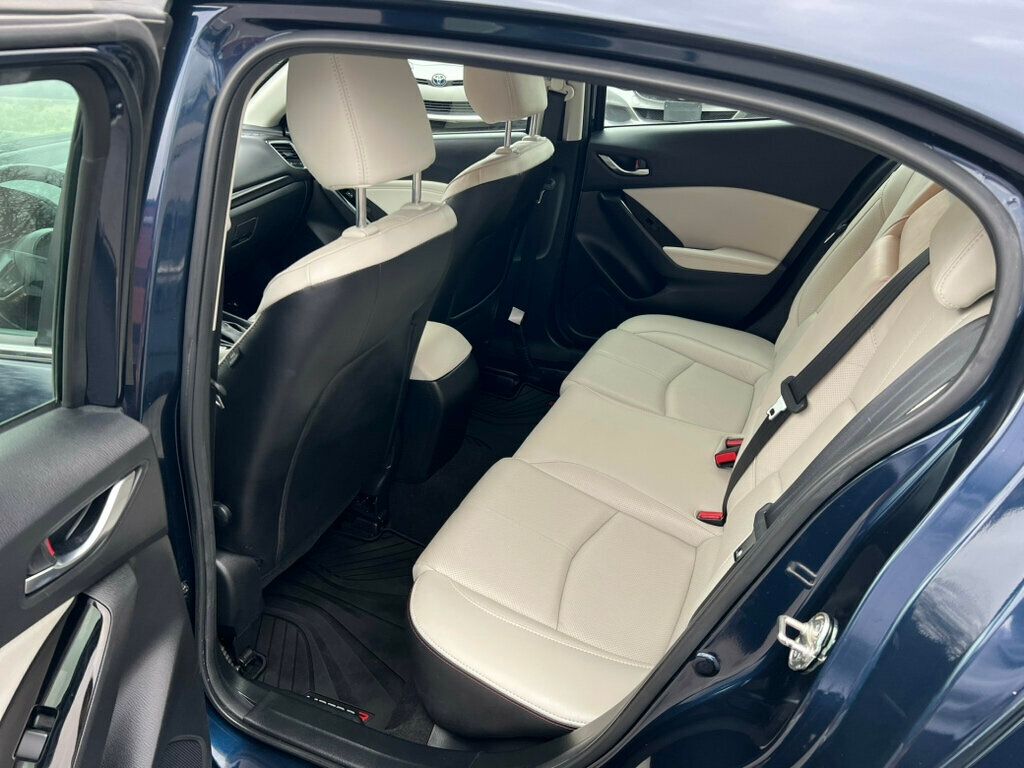 2017 Mazda Mazda3 5-Door Grand Touring Automatic - 22964539 - 12