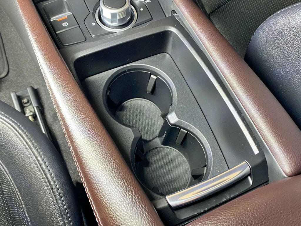 2017 Mazda Mazda3 5-Door Grand Touring Manual - 23021571 - 38
